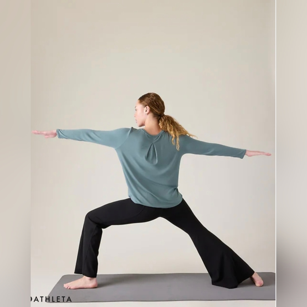 Athleta With Ease Oxidized Green
